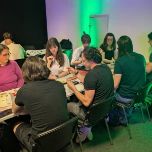Del igralcev Catan turnirja med igro na turnirju na NMN 2026